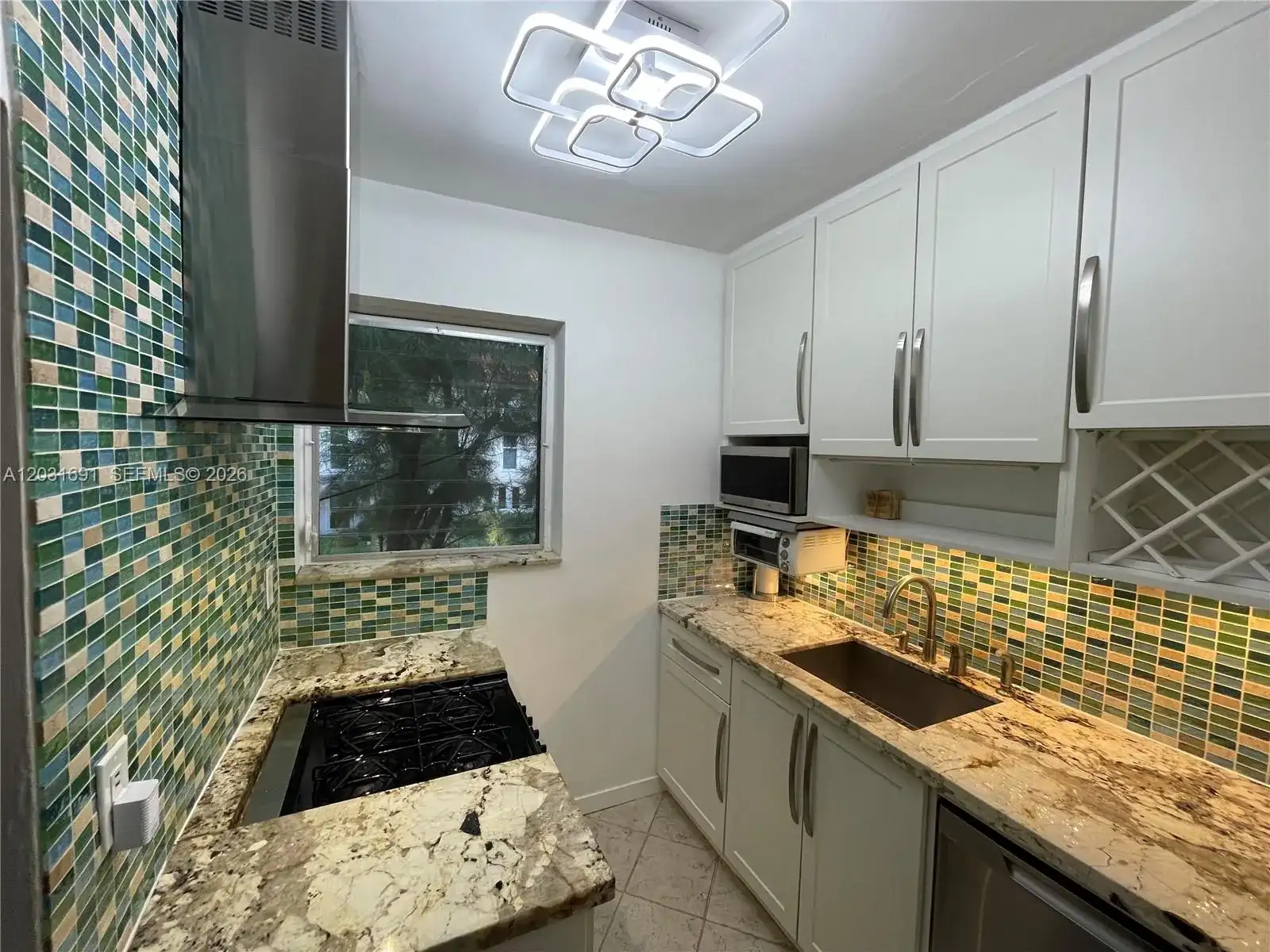 4740 Pine Tree Dr # 25, Miami Beach FL 33140 photo 5