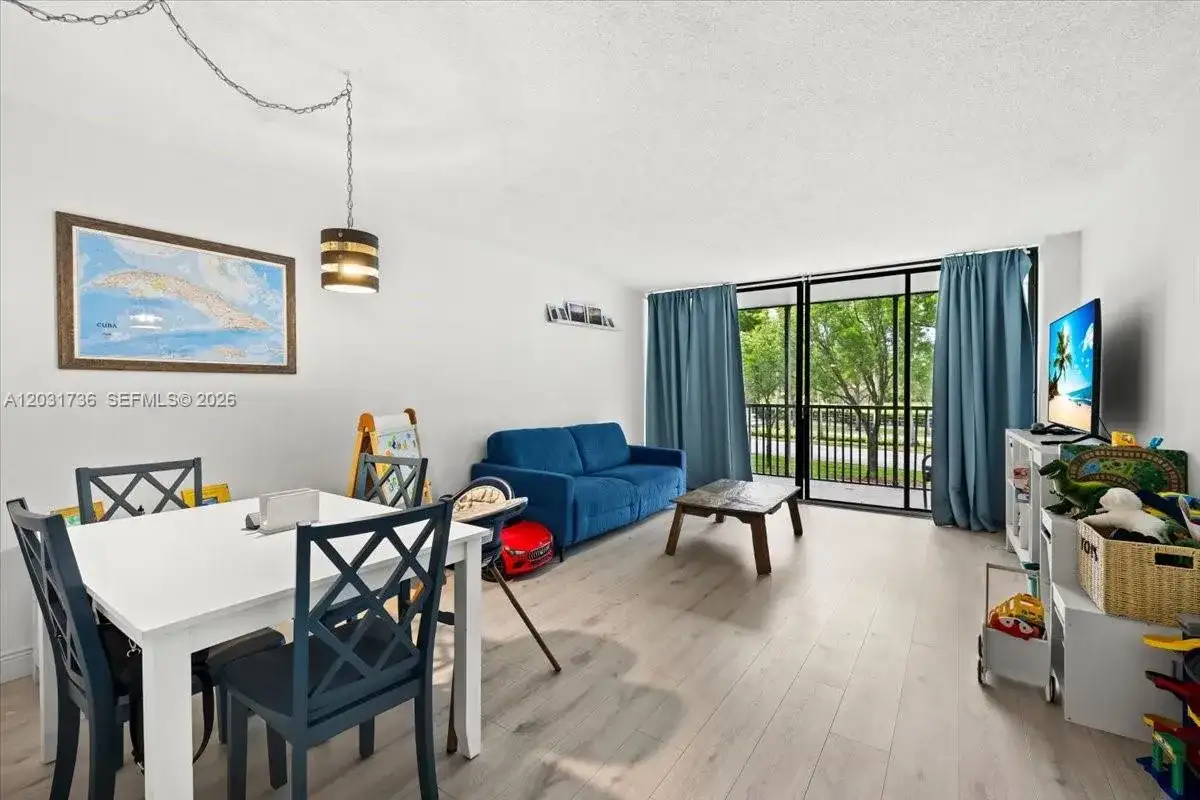 3101 N Country Club Dr # 209, Aventura FL 33180 photo 5