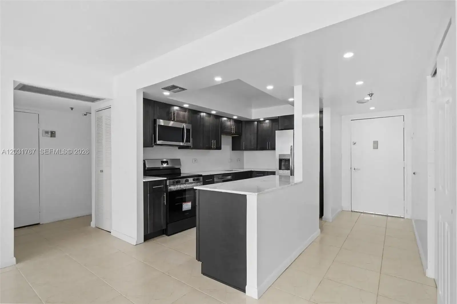 20505 E Country Club Dr # 1938, Aventura FL 33180 photo 5