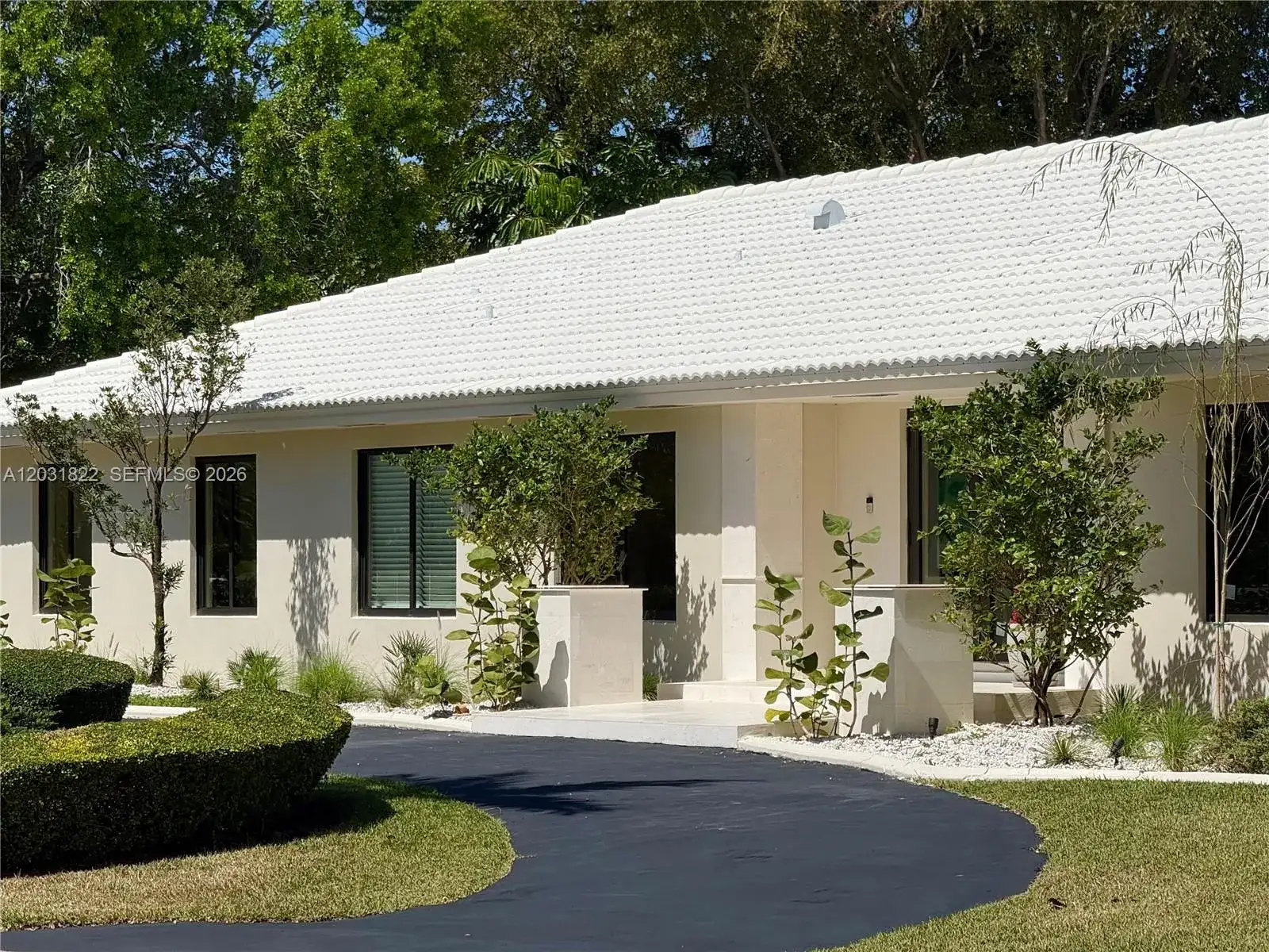 8845 SW 176th Ter, Palmetto Bay FL 33157 photo 2
