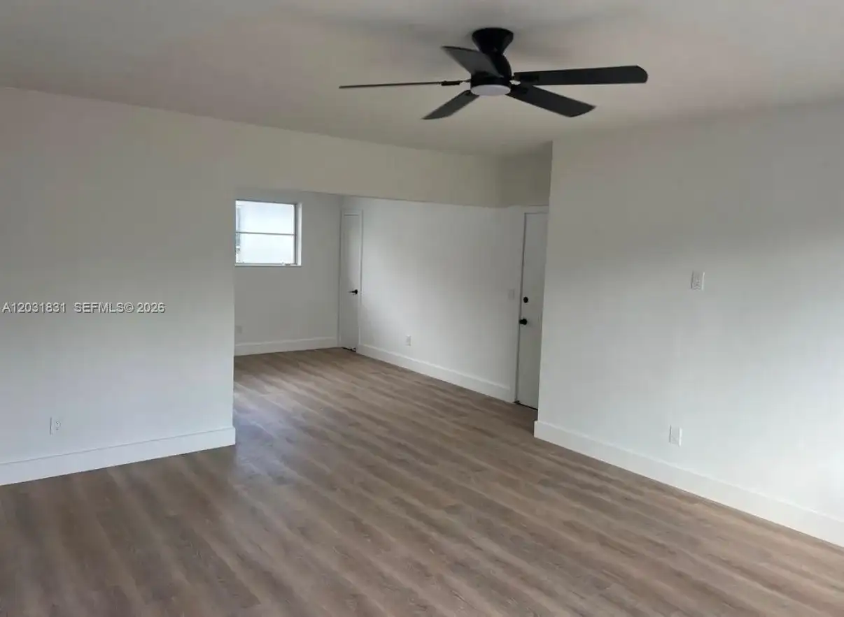 7730 Byron Ave # 4, Miami Beach FL 33141 photo 3