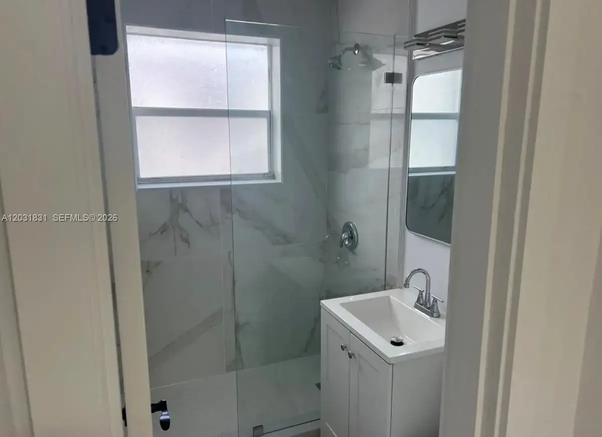 7730 Byron Ave # 4, Miami Beach FL 33141 photo 4