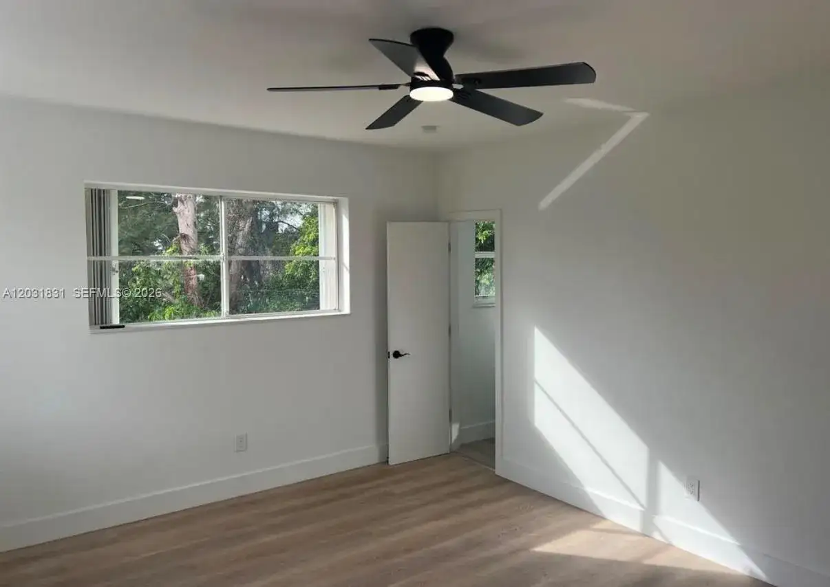 7730 Byron Ave # 4, Miami Beach FL 33141 photo 5