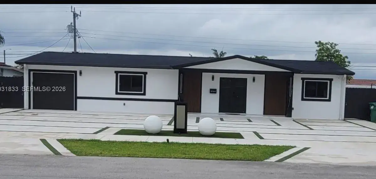 9745 SW 15th St, Miami FL 33174