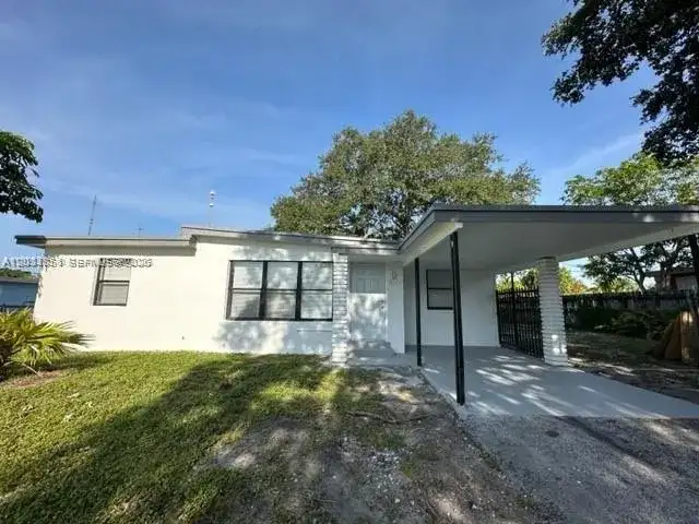 3904 SW 58th Ave, West Park FL 33023 photo 3