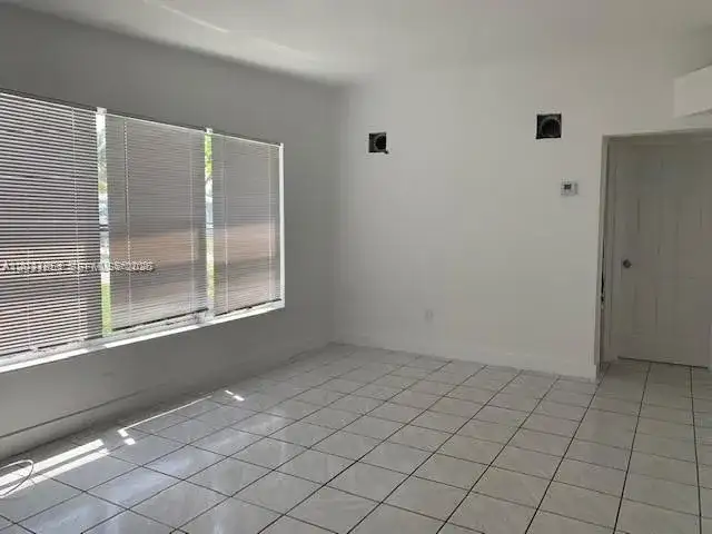 3904 SW 58th Ave, West Park FL 33023 photo 5