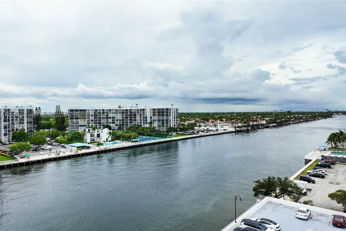 3000 S Ocean Dr # 712, Hollywood FL 33019
