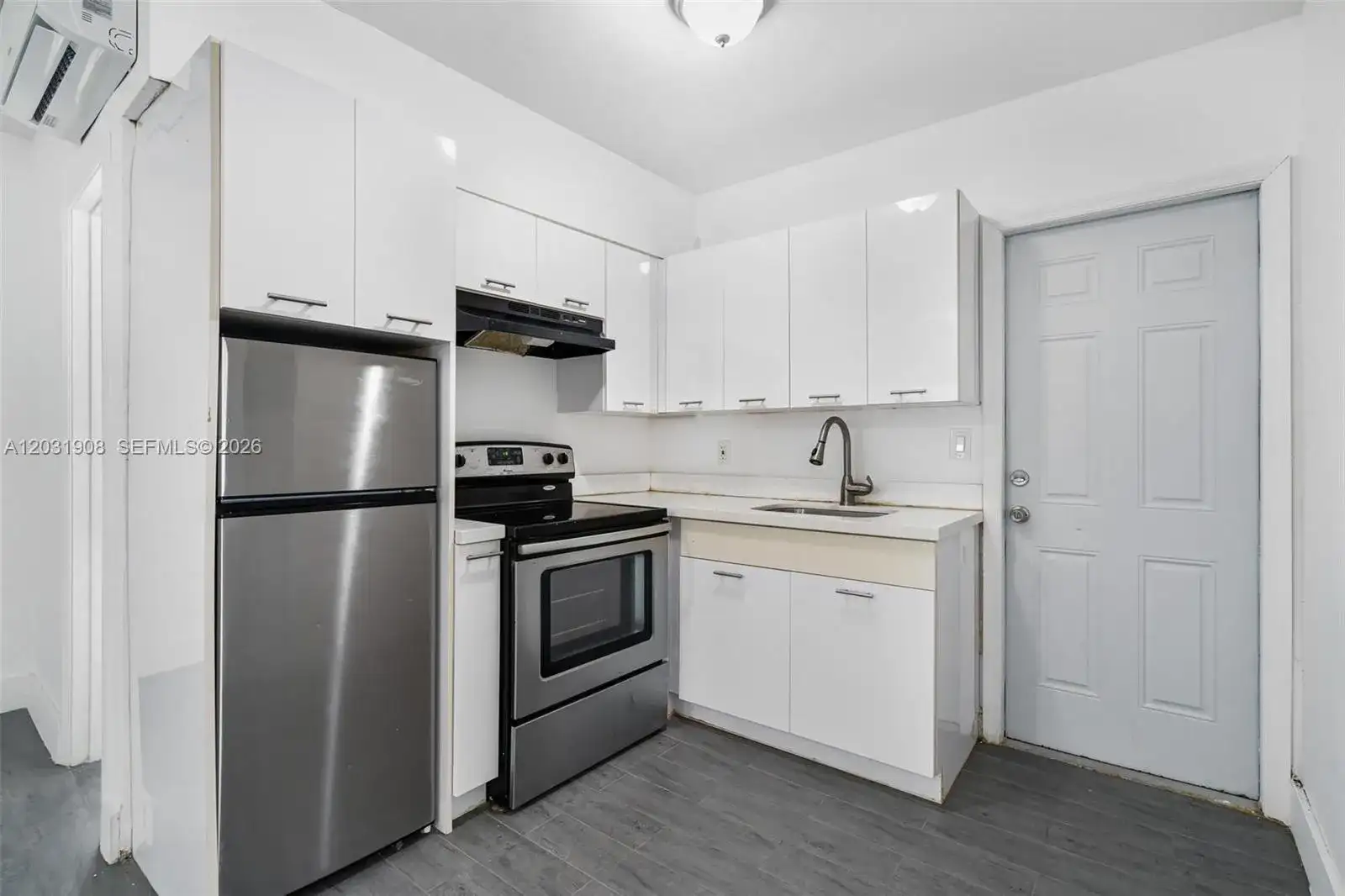 730 NE 128th St # 7, North Miami FL 33161 photo 4