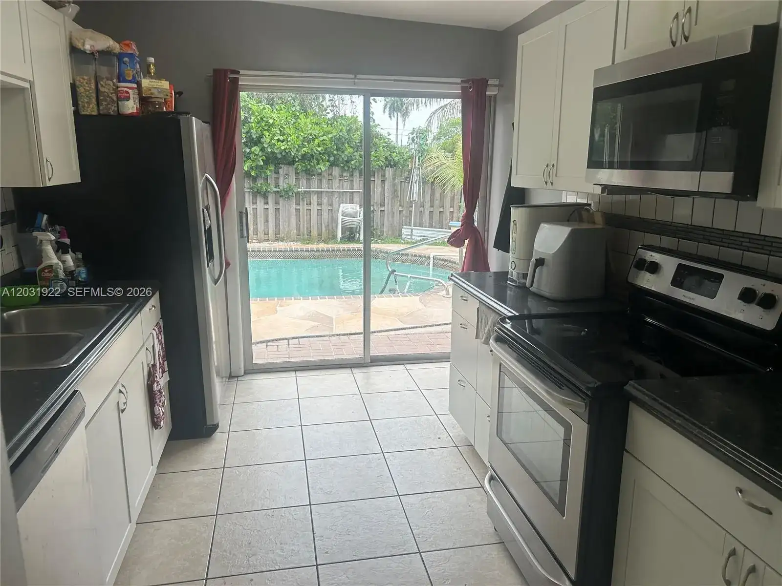 5808 NW 20th St, Margate FL 33063 photo 2