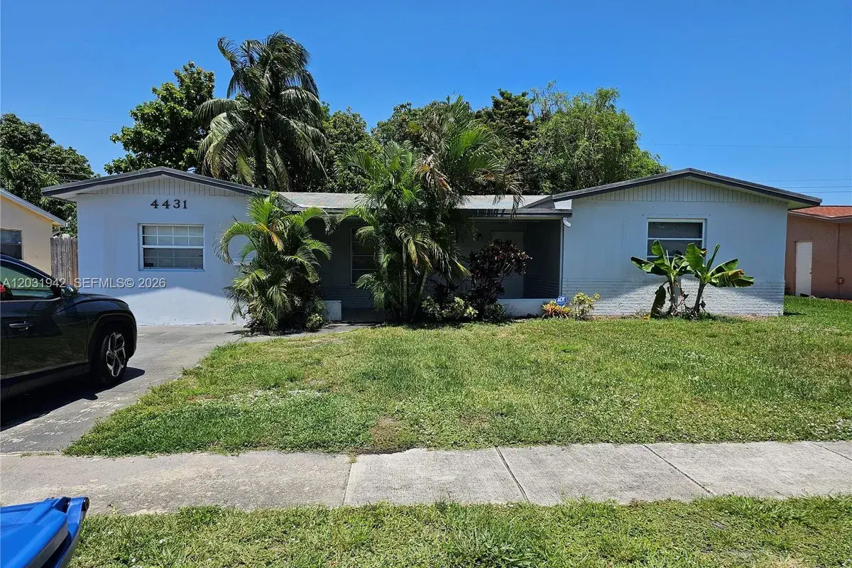 4431 NW 23rd Ct, Lauderhill FL 33313