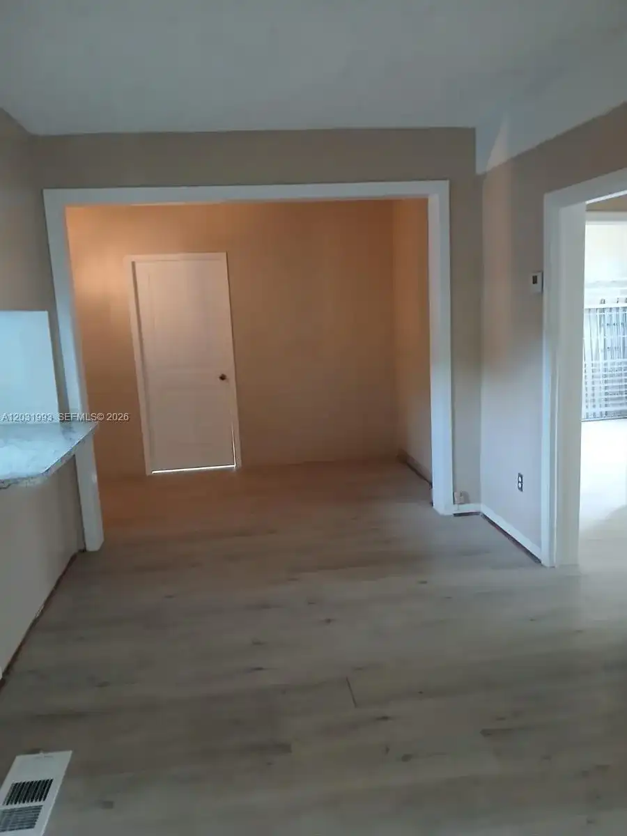 1400 NE 148th St # 2, Miami FL 33161