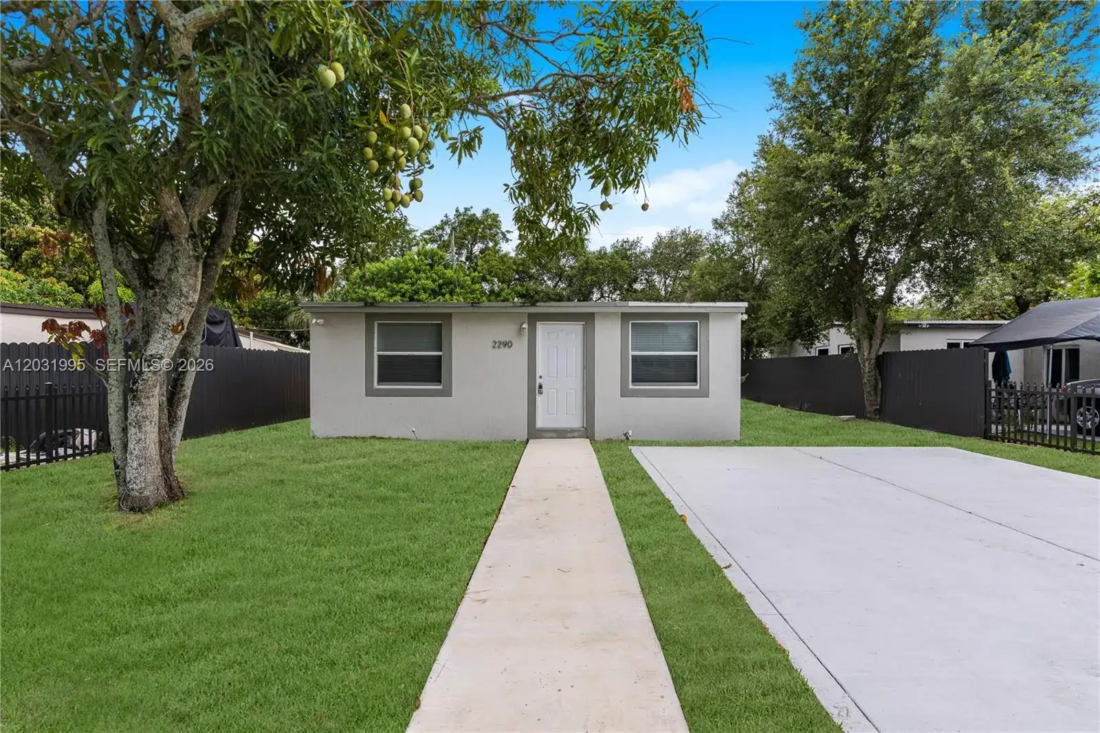 2290 Rutland St, Opa-Locka FL 33054 photo 2