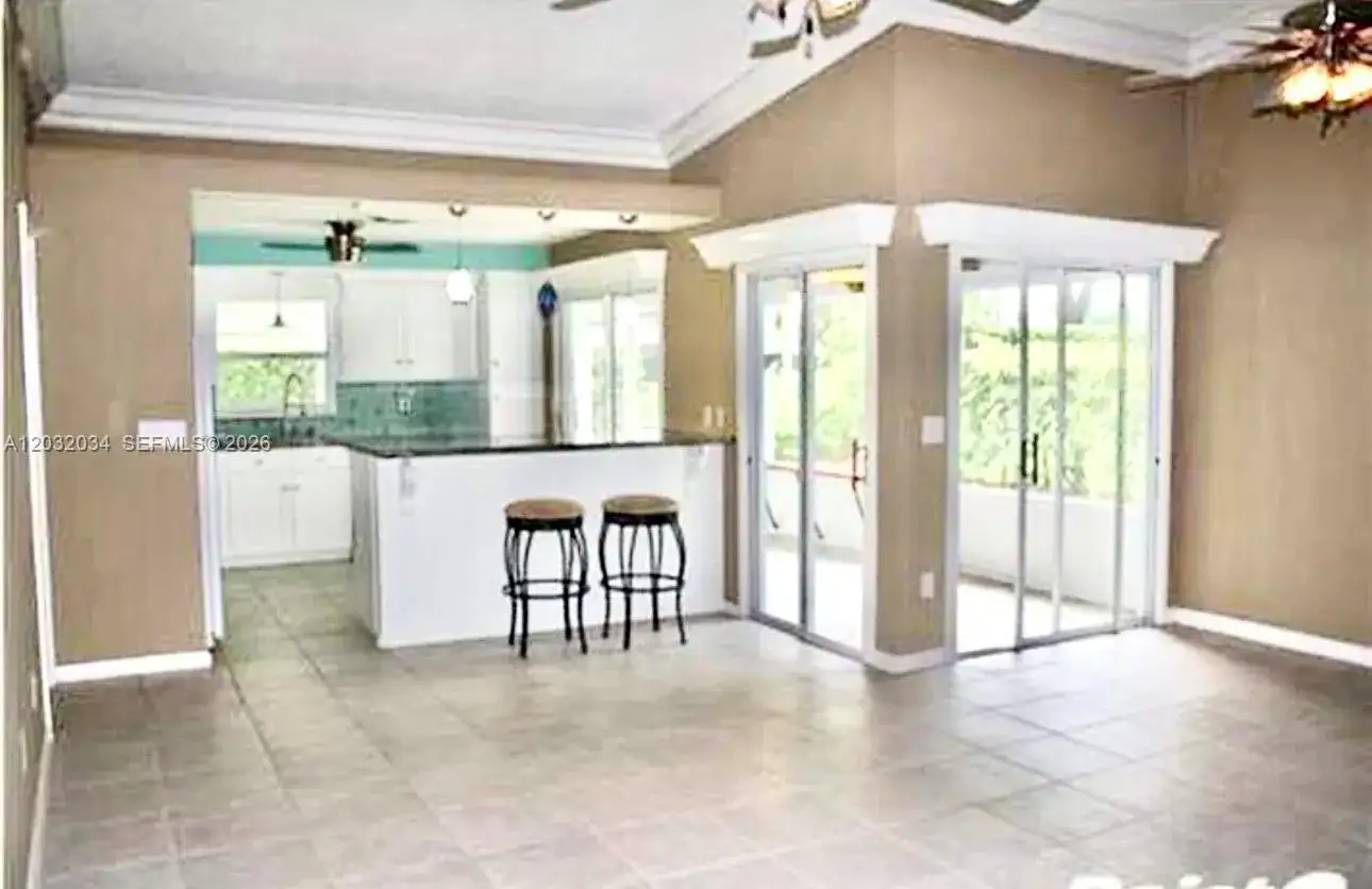 600 SE 19th Dr, Homestead FL 33033 photo 2