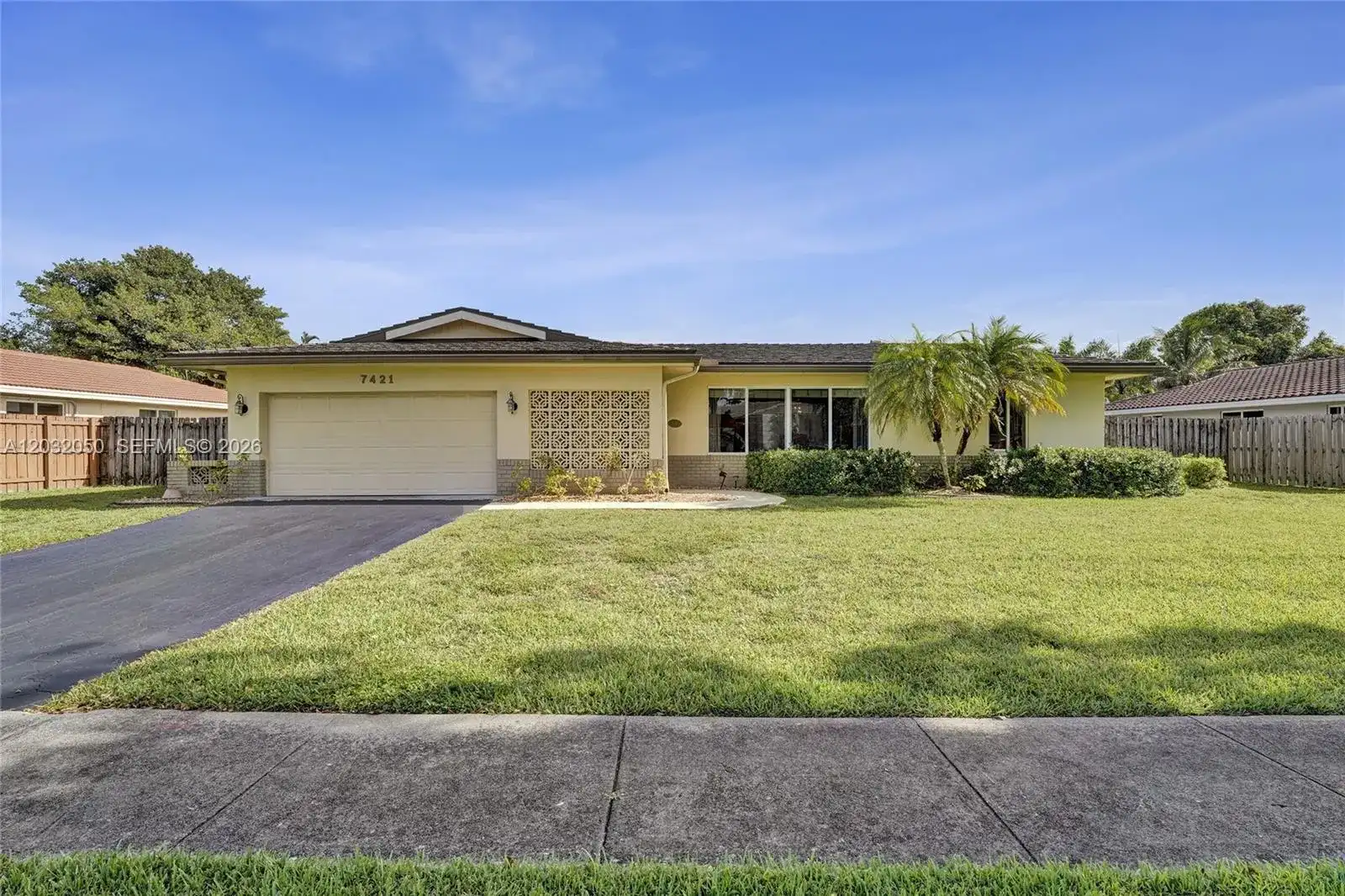 7421 NW 8th Ct, Plantation FL 33317