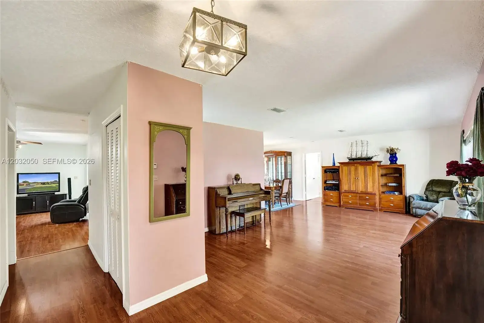 7421 NW 8th Ct, Plantation FL 33317 photo 4