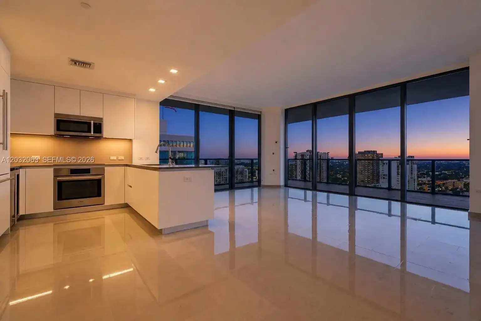 88 SW 7th St # 2302, Miami FL 33130
