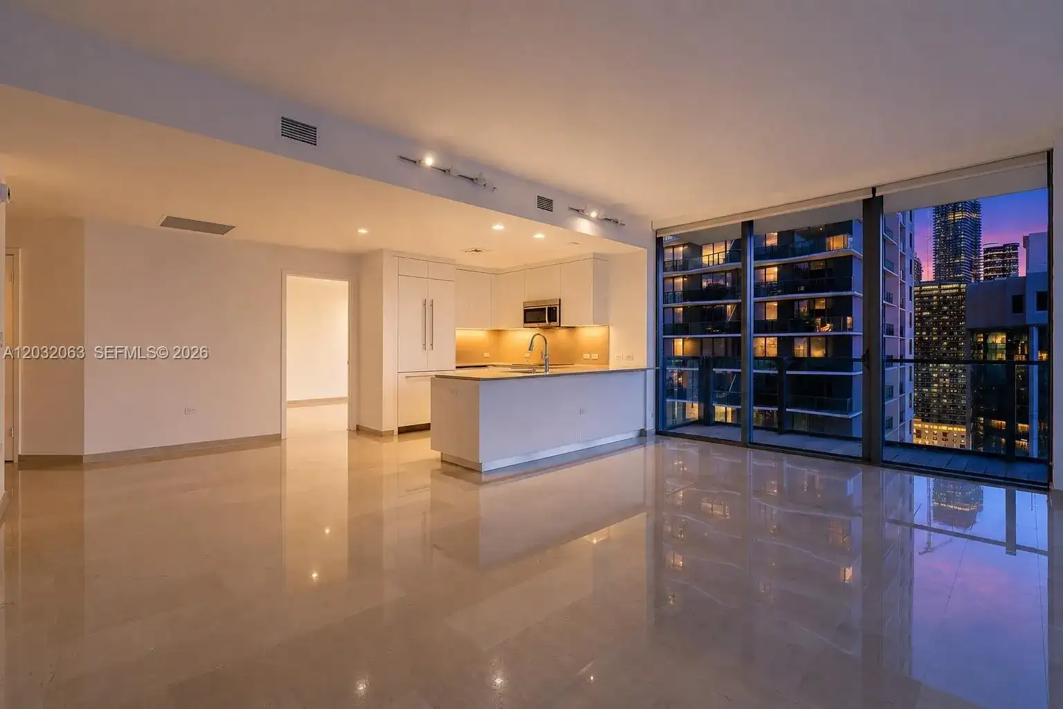 88 SW 7th St # 2302, Miami FL 33130 photo 4