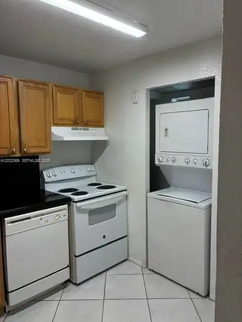 7831 N Colony Cir N # 201, Tamarac FL 33321 photo 3