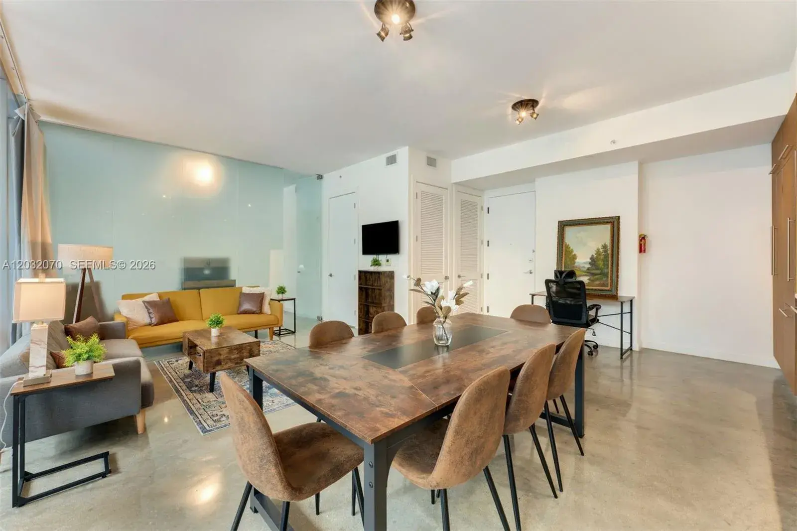 250 NW 24th St # 2B, Miami FL 33127