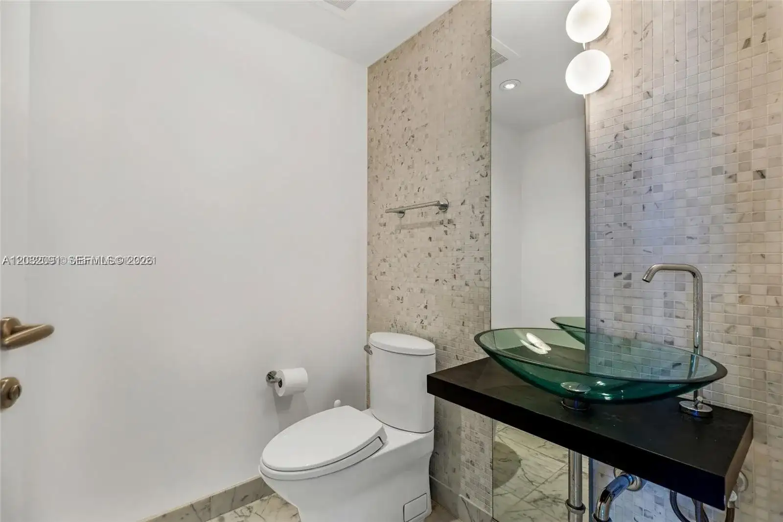 200 Biscayne Boulevard Way # 3713, Miami FL 33131 photo 4