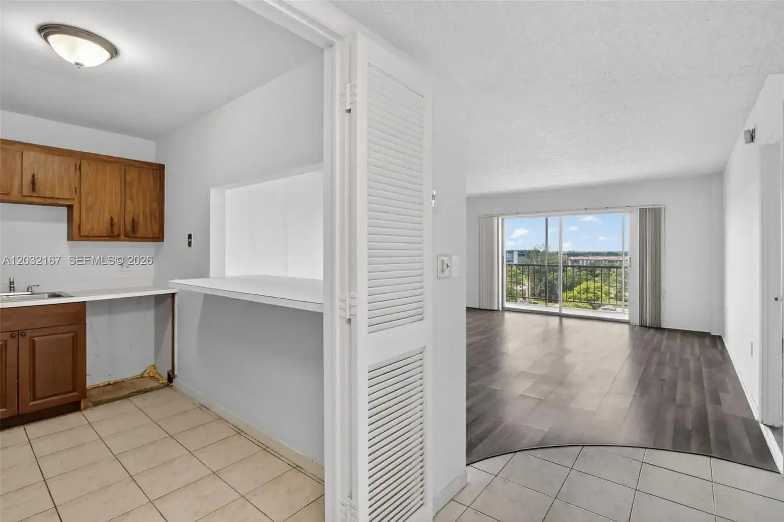 4174 Inverrary Dr # 805, Lauderhill FL 33319 photo 3