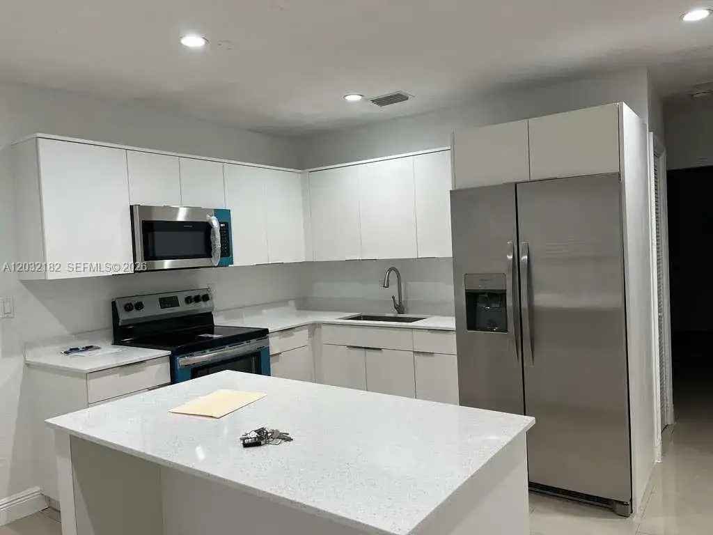 3251 NW 177th Ter, Miami Gardens FL 33056 photo 2