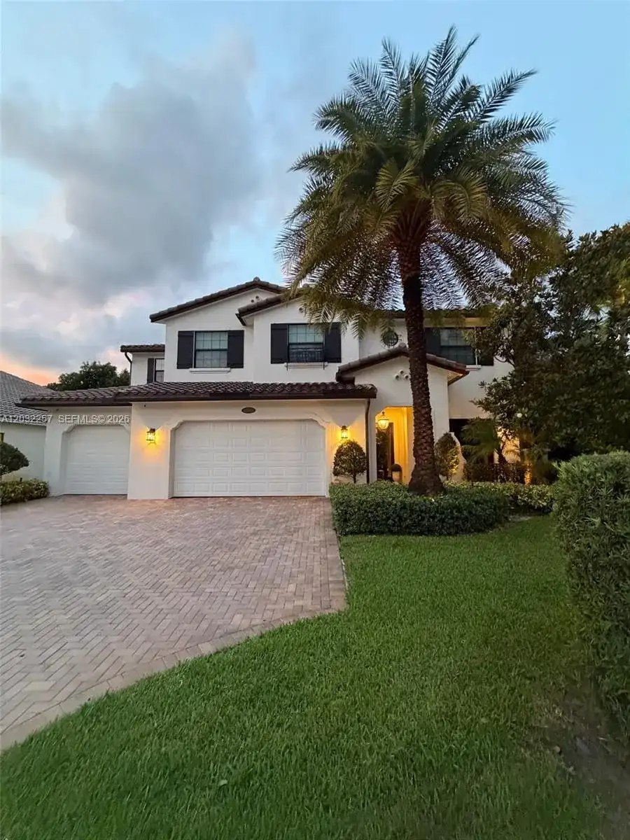 10609 SW 55th St, Cooper City FL 33328