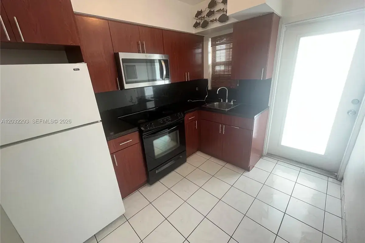 851 Meridian Ave # 44, Miami Beach FL 33139