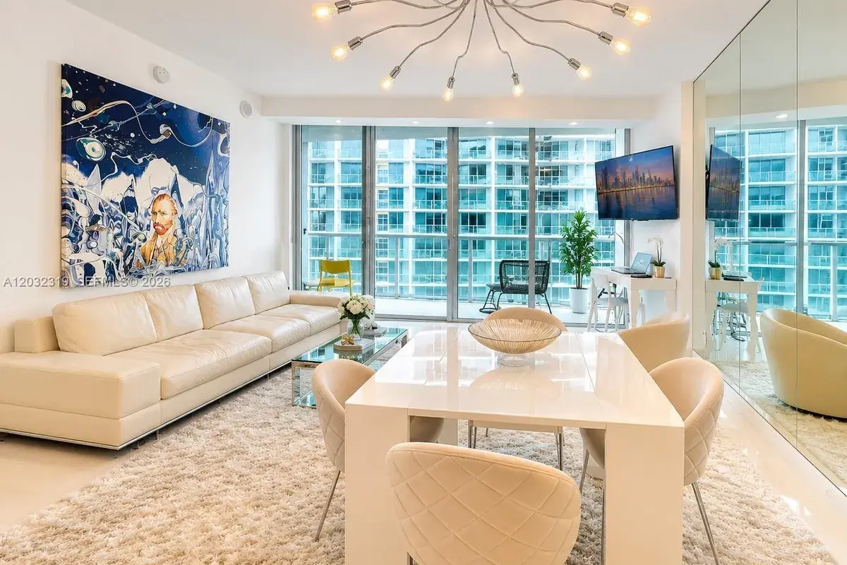 495 Brickell Ave # 3206, Miami FL 33131