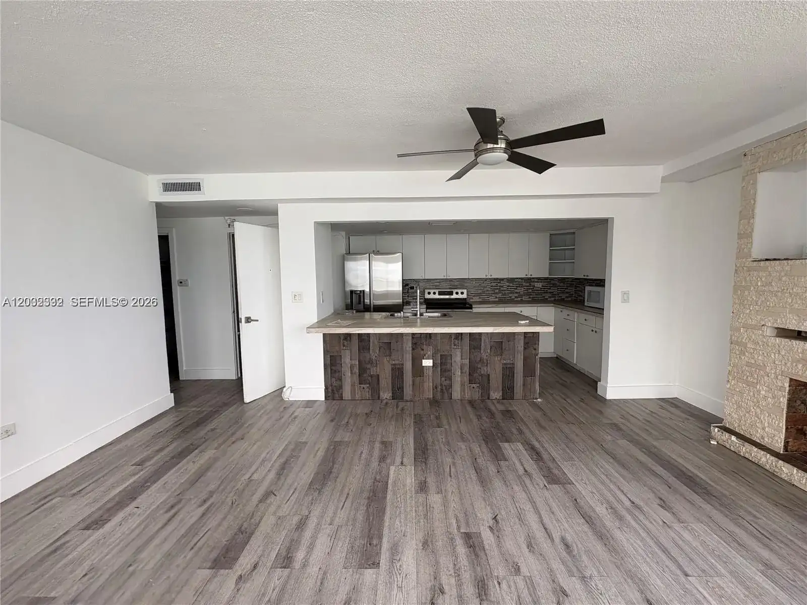 7545 E Treasure Dr # 9H, North Bay Village FL 33141 photo 5