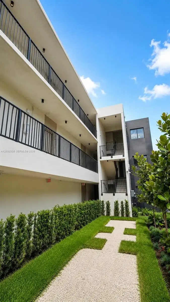 8106 NE 1st Ave # 3, Miami FL 33138 photo 2