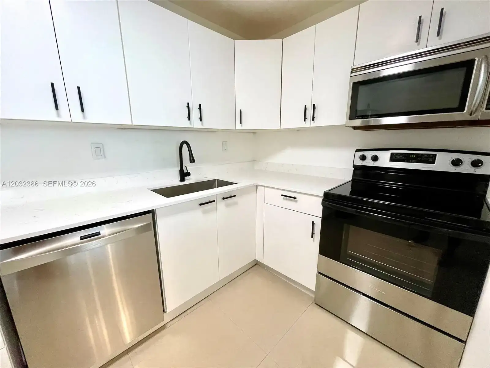 19390 Collins Ave # 316, Sunny Isles Beach FL 33160 photo 2