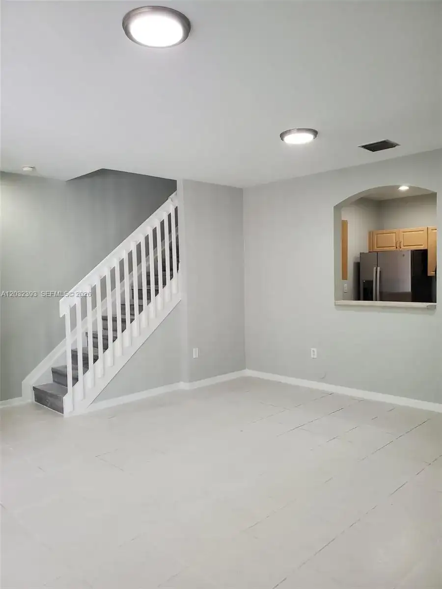 2242 NE 42nd Cir, Homestead FL 33033 photo 2