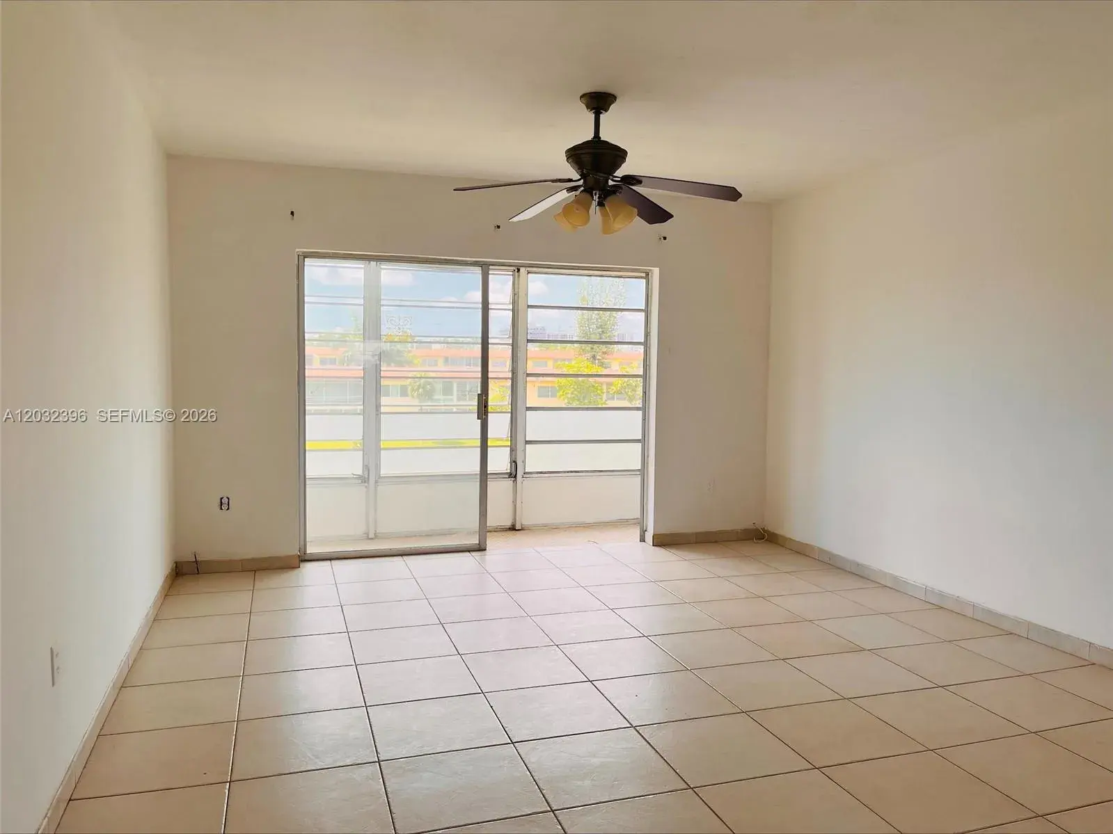 2880 NE 203rd St # 28B, Aventura FL 33180