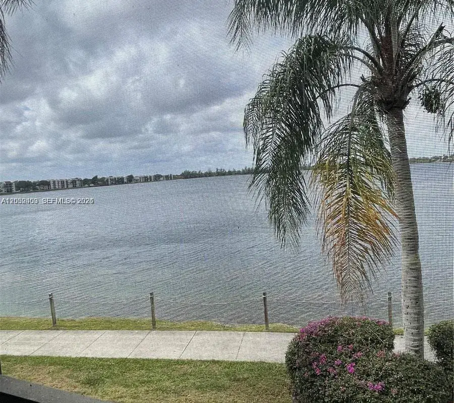 110 Lake Emerald # 203, Oakland Park FL 33309
