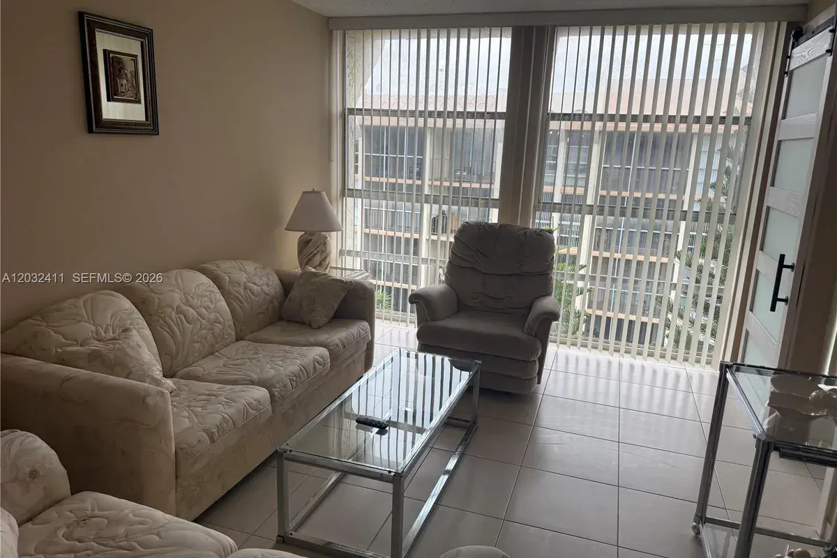 851 Three Islands Blvd # 511, Hallandale Beach FL 33009