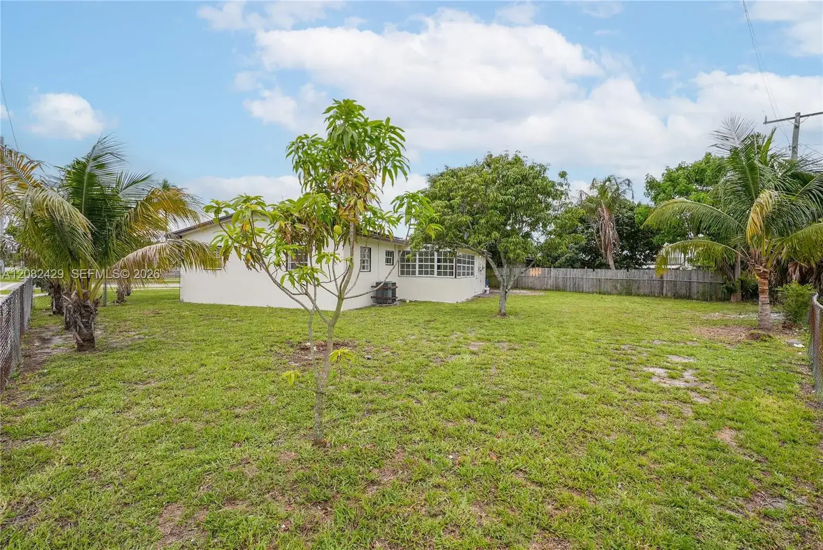 701 NW 176th Ter, Miami Gardens FL 33169 photo 5