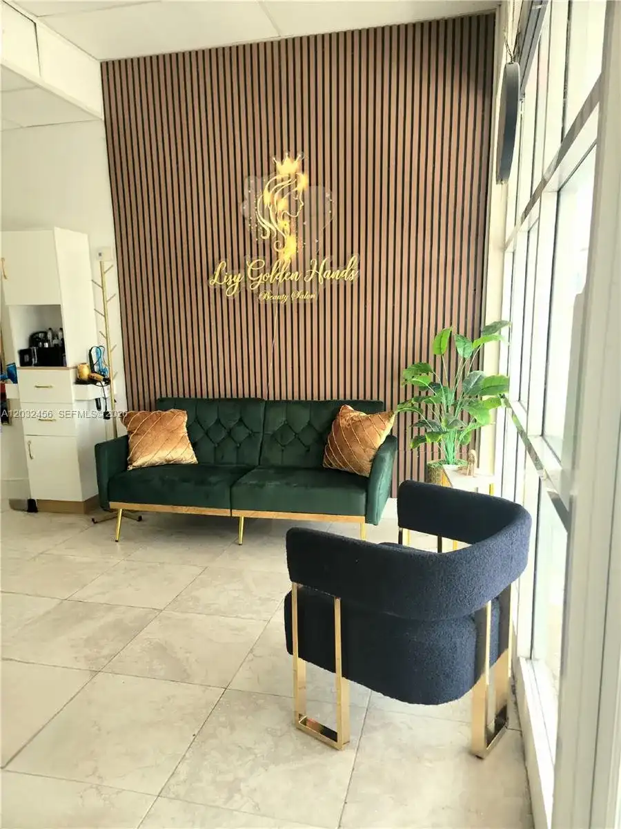4237 Hollywood Blvd, Hollywood FL 33021