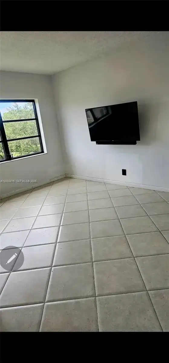 4311 Crystal Lake Dr # 321, Deerfield Beach FL 33064 photo 5