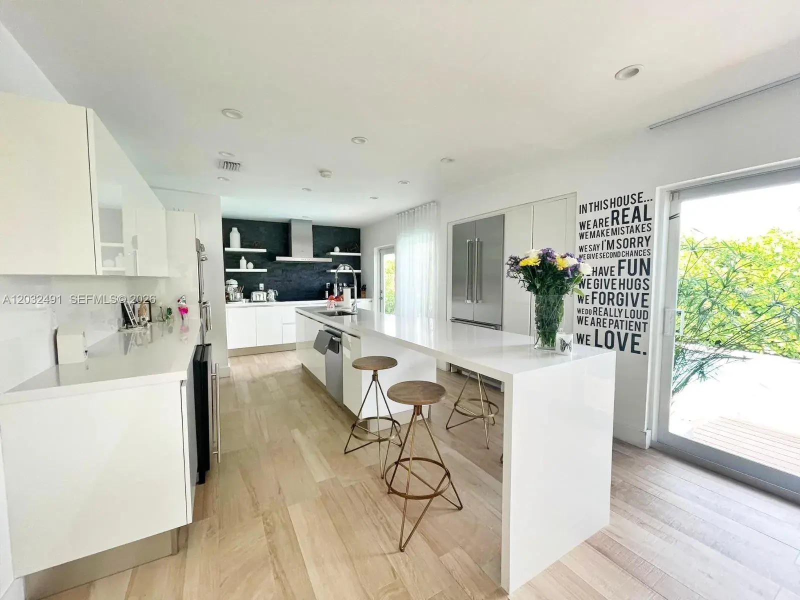 290 E Shore Dr E # 290, Miami FL 33133