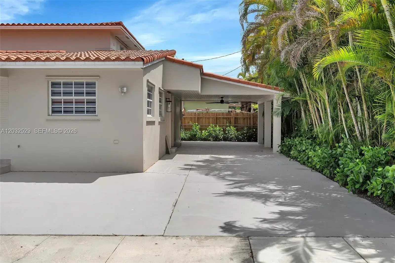 424 W 13th St, Hialeah FL 33010