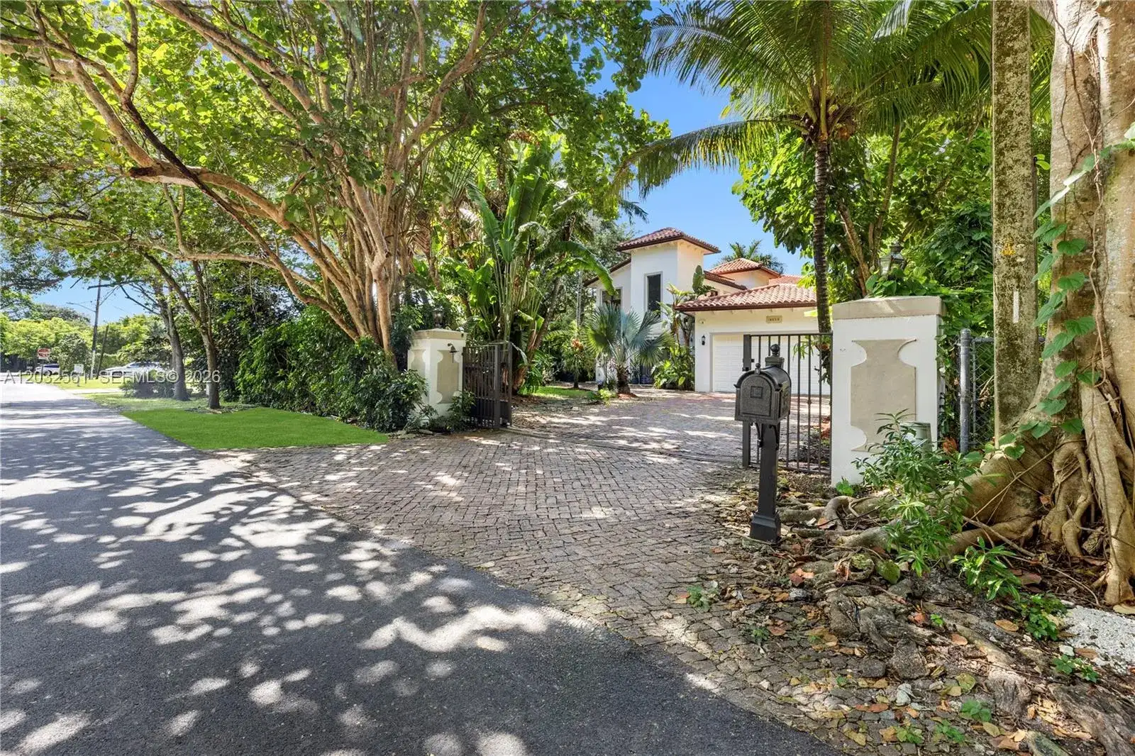 6550 SW 75th Ter, South Miami FL 33143 photo 4