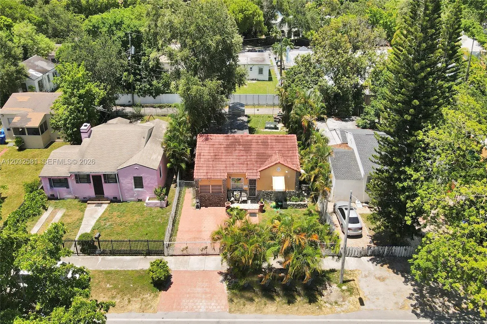 555 NW 46th St, Miami FL 33127