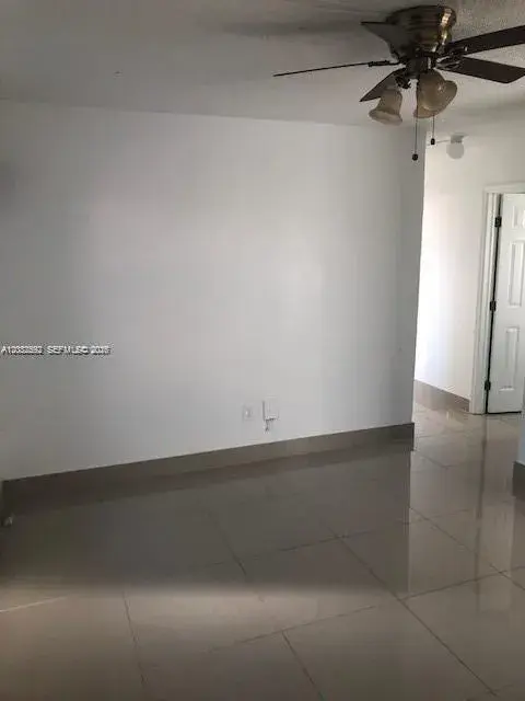 1045 SW 4th St # 5, Miami FL 33130