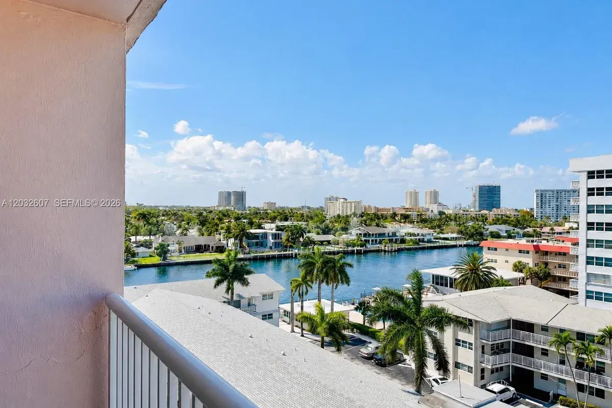 3161 S Ocean Dr # 803, Hallandale Beach FL 33009