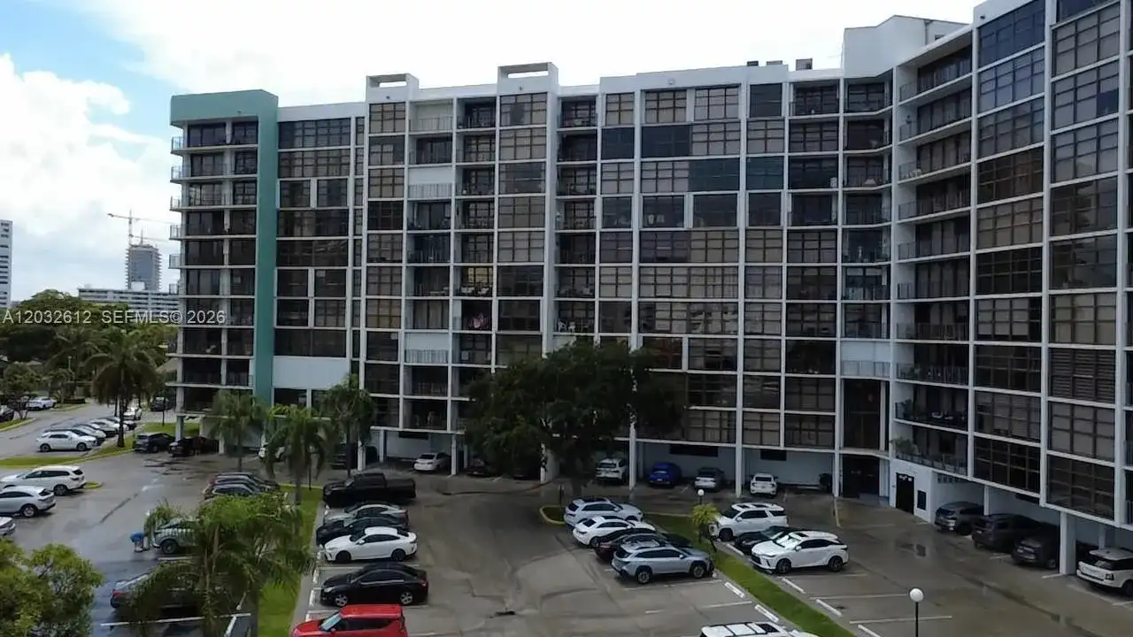 400 Leslie Dr # 1124, Hallandale Beach FL 33009 photo 4