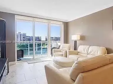 3000 S Ocean Dr # 420, Hollywood FL 33019