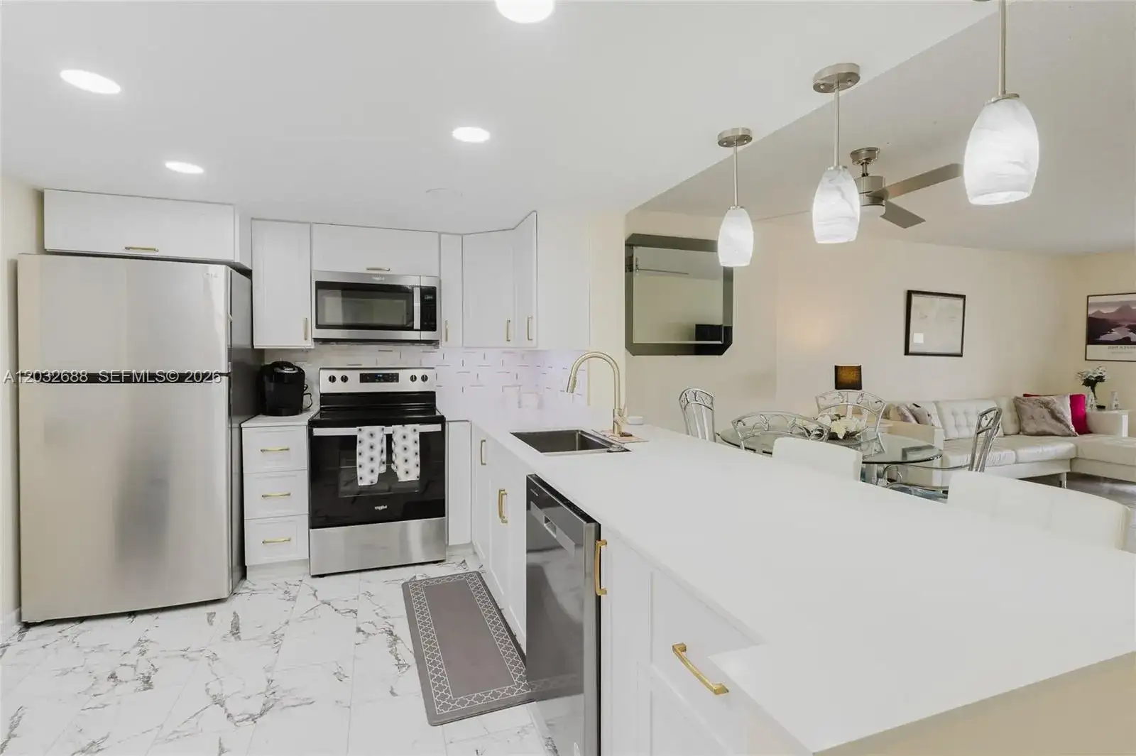 424 SE 10th St # 204, Dania Beach FL 33004 photo 2