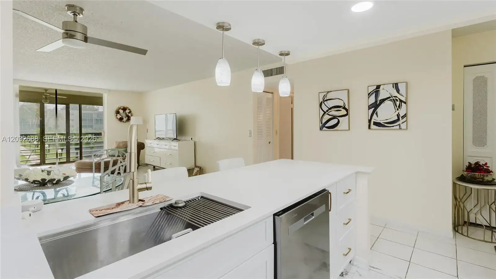 424 SE 10th St # 204, Dania Beach FL 33004 photo 3