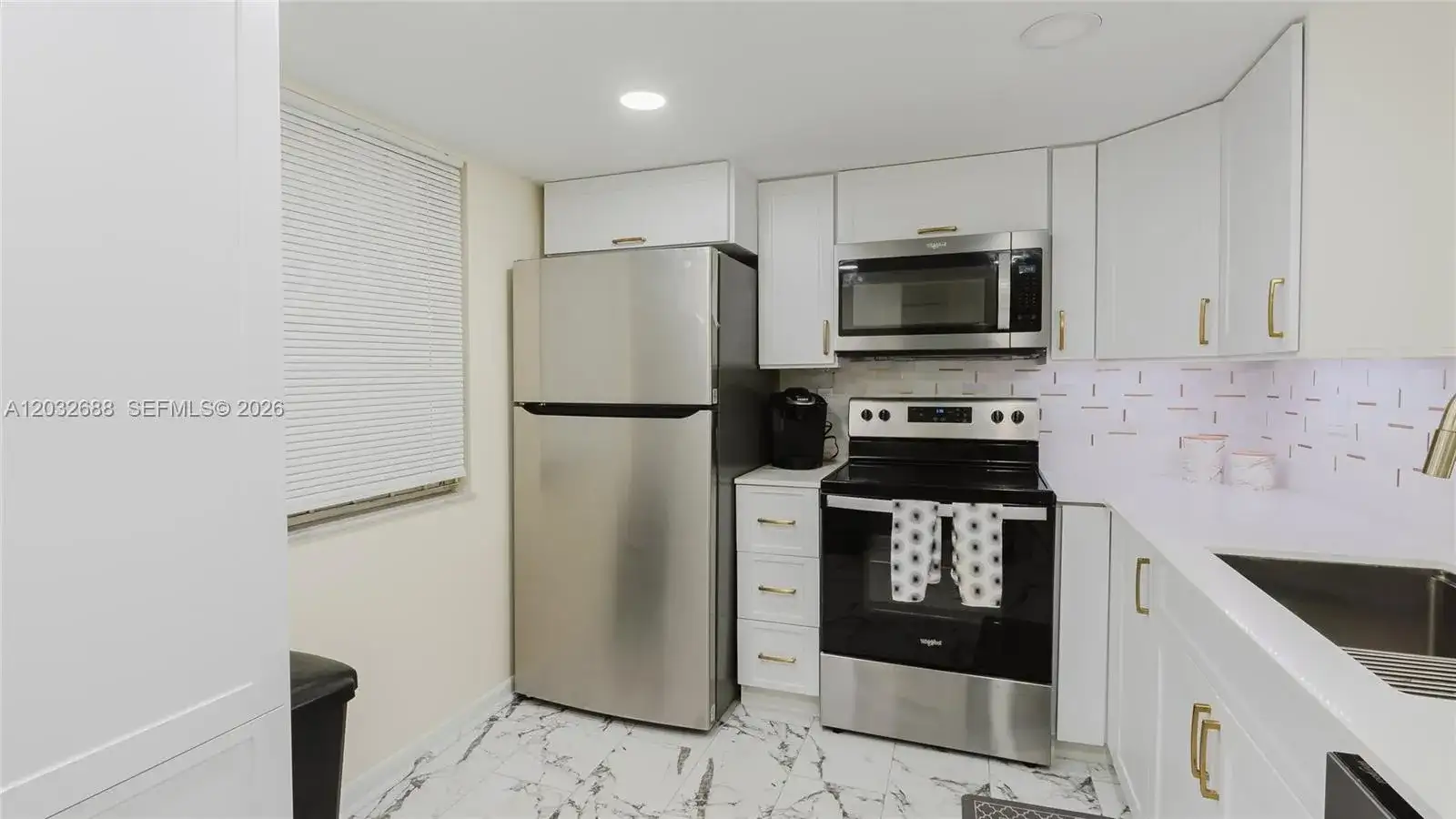 424 SE 10th St # 204, Dania Beach FL 33004 photo 5